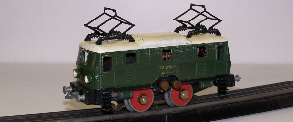 Die genauso äußerst seltene Trix Express 20/52 E-Lok von 1935